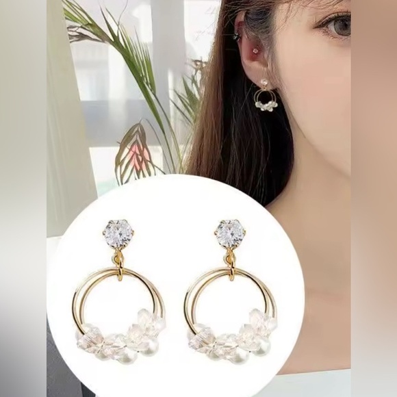 Fashion Jewelry Jewelry - ✨ NWT Delicate Gold Crystal Pearl Hoop Dangle Earrings ✨